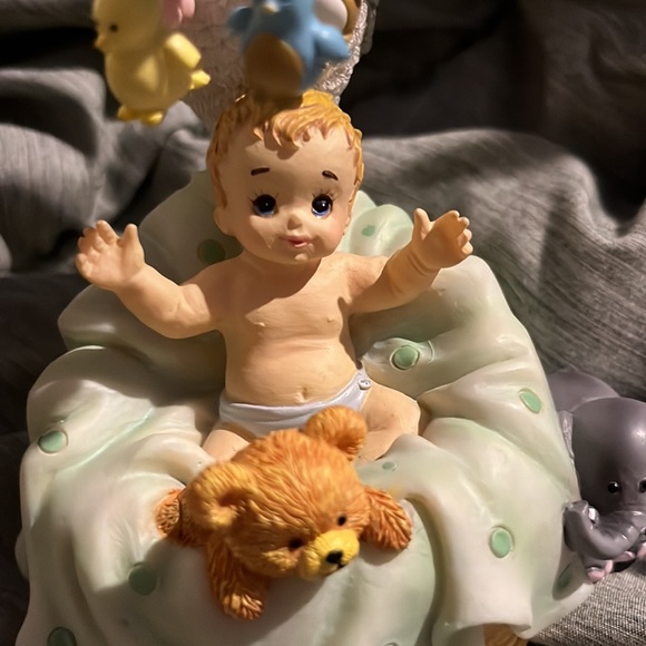 San Francisco Music Box Co. Stork with Baby Figurine - Picture 10 of 11